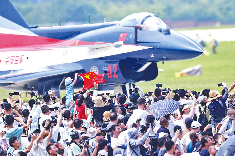 帅哥互草长春航空展迎来首个公众日